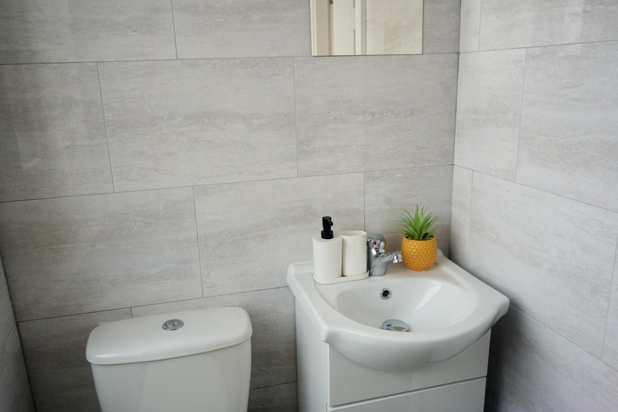 Bright And Spacious Studio In Central Бирмингем Экстерьер фото