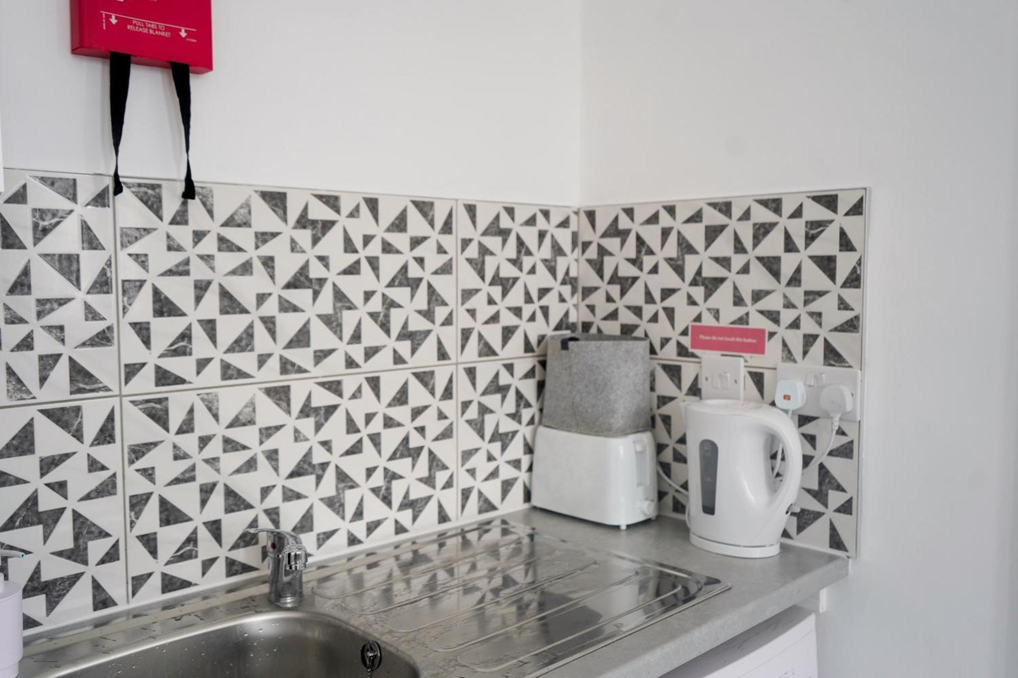 Bright And Spacious Studio In Central Бирмингем Экстерьер фото
